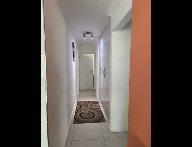 3 BEDROOM APARTMENT FOR SALE IN ESSENWOOD